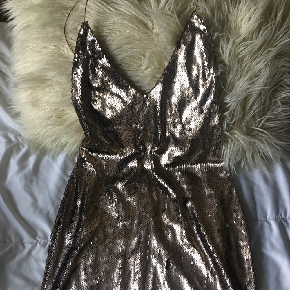 Meshki gold dress NWTS
